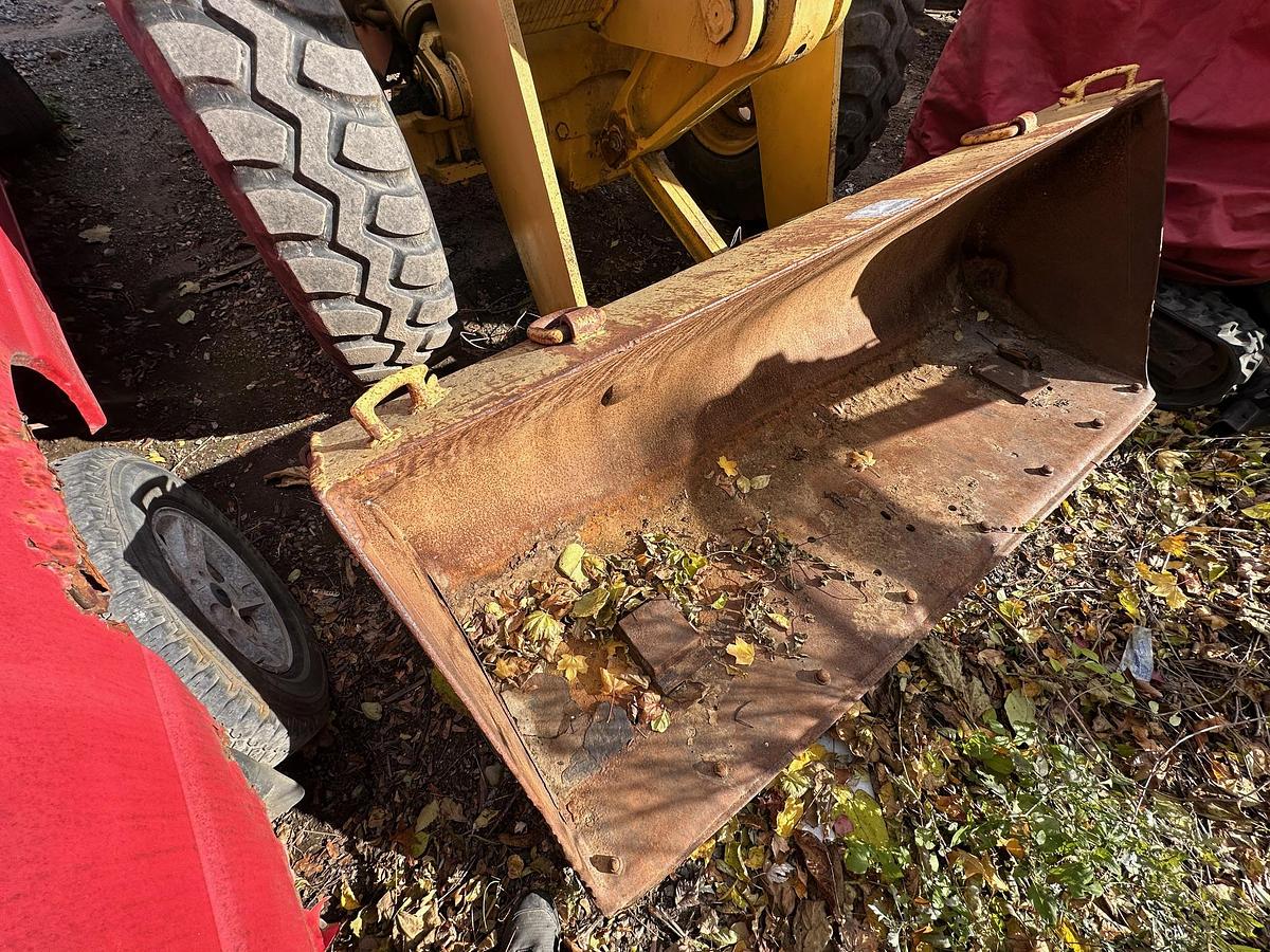 Used 1992 DEERE 444E