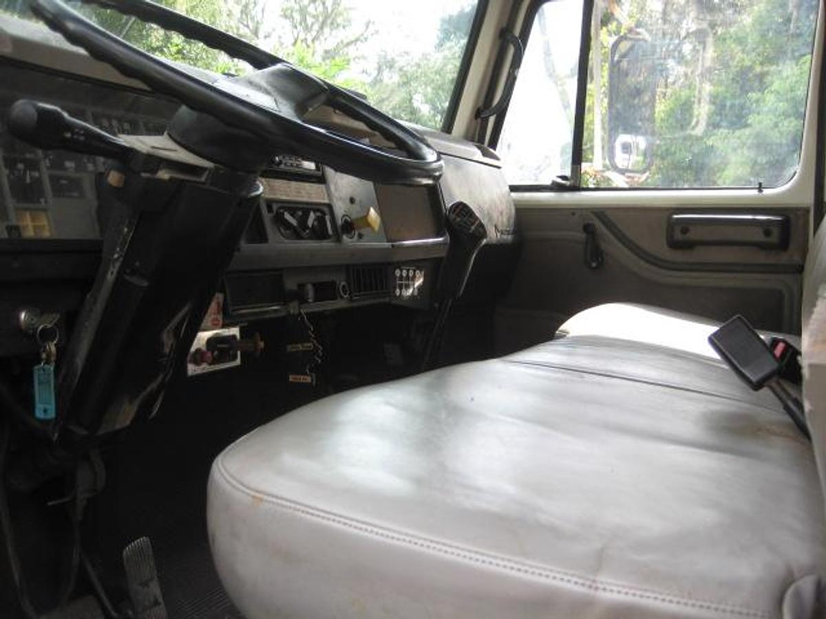 Used 1999 INTERNATIONAL 4700