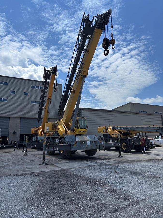 Used 2007 GROVE RT600E