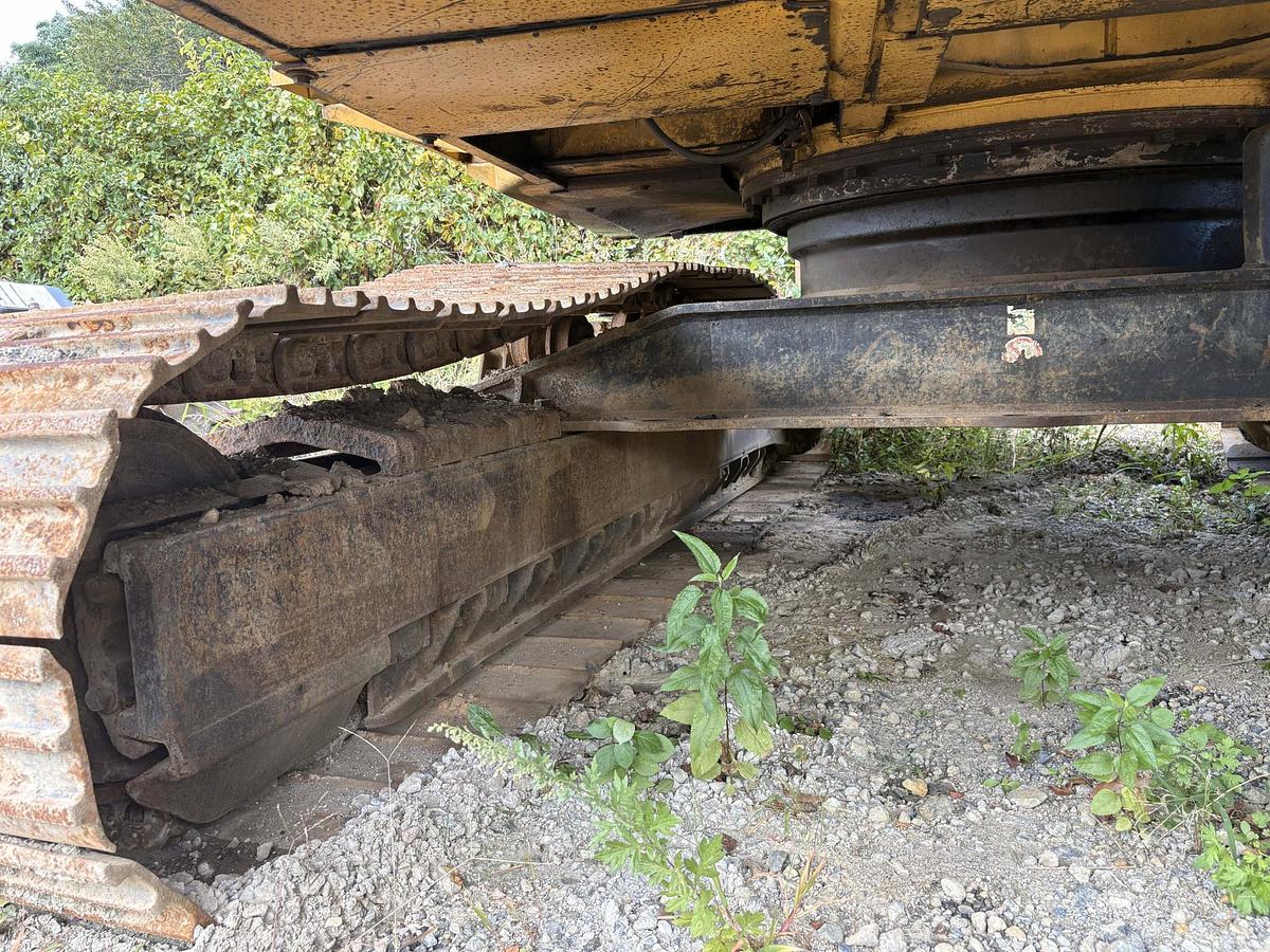 Used 1990 CATERPILLAR 225D