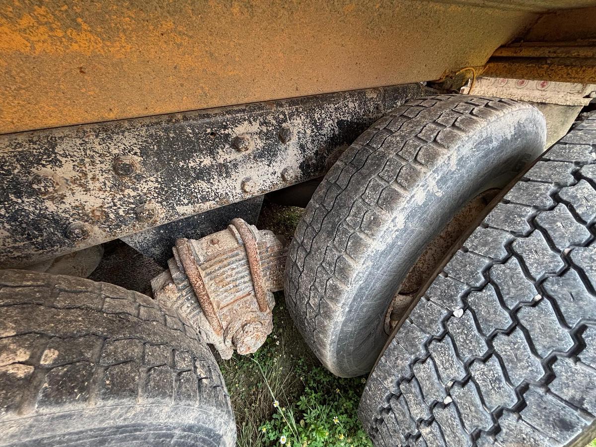 Used 1995 MACK CL713