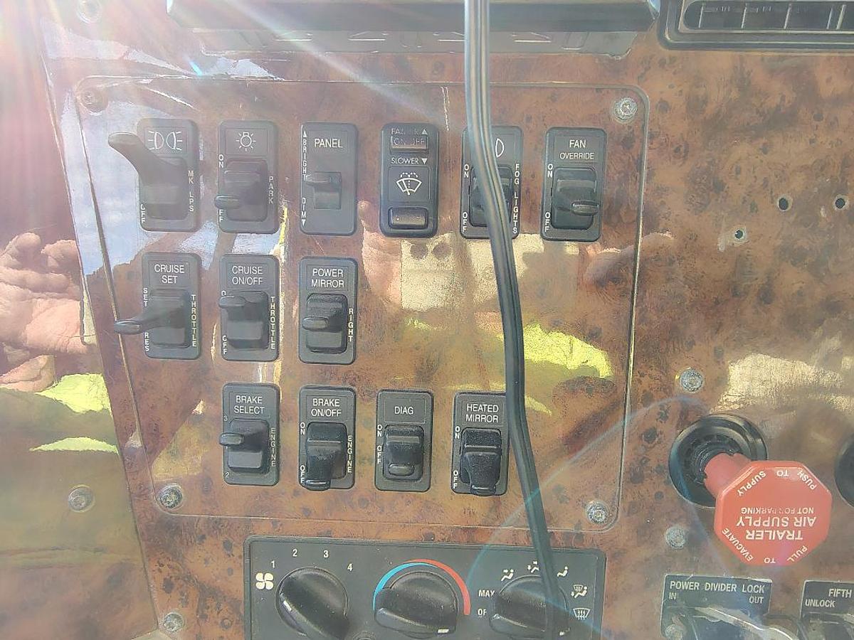 Used 2005 INTERNATIONAL 9900i