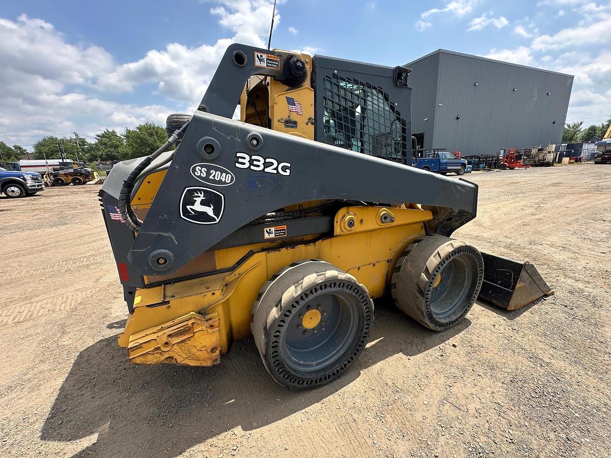 Used 2017 DEERE 332G