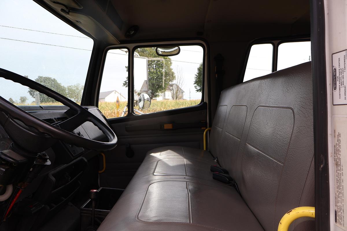 Used 2003 FREIGHTLINER FL70