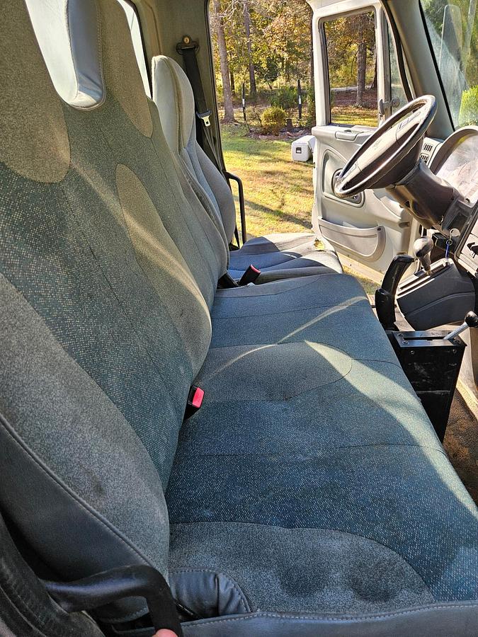 Used 2004 INTERNATIONAL 4200