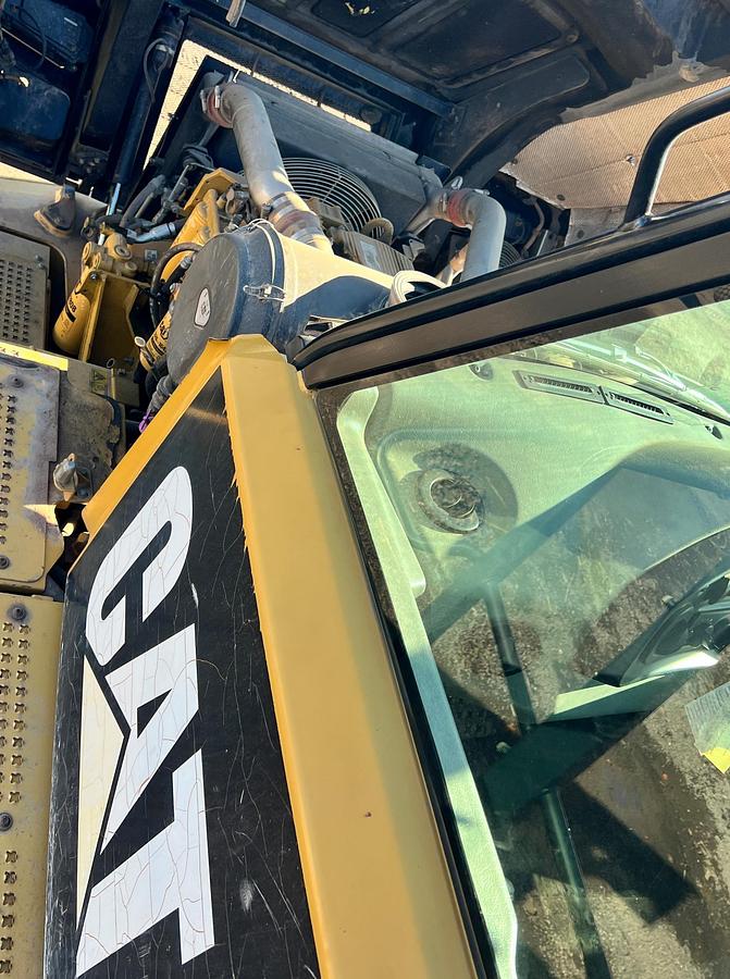 Used 2012 CATERPILLAR 740