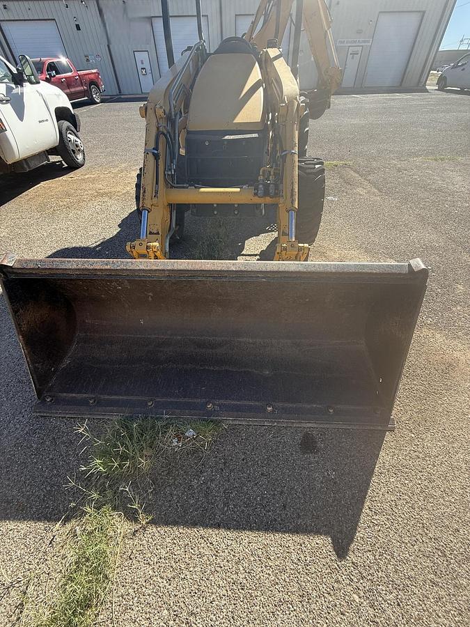 Used 2012 JOHN DEERE 110