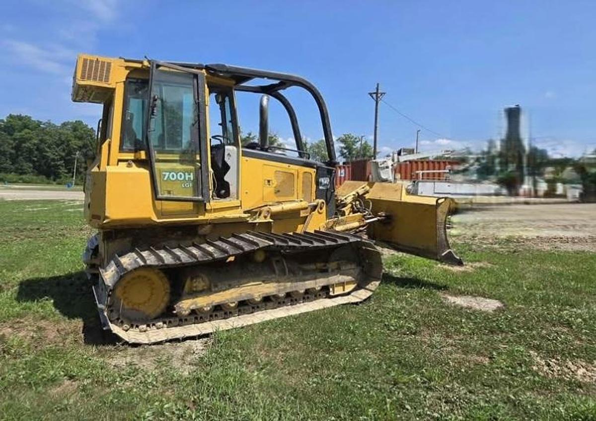 Used 2005 DEERE 700H LGP