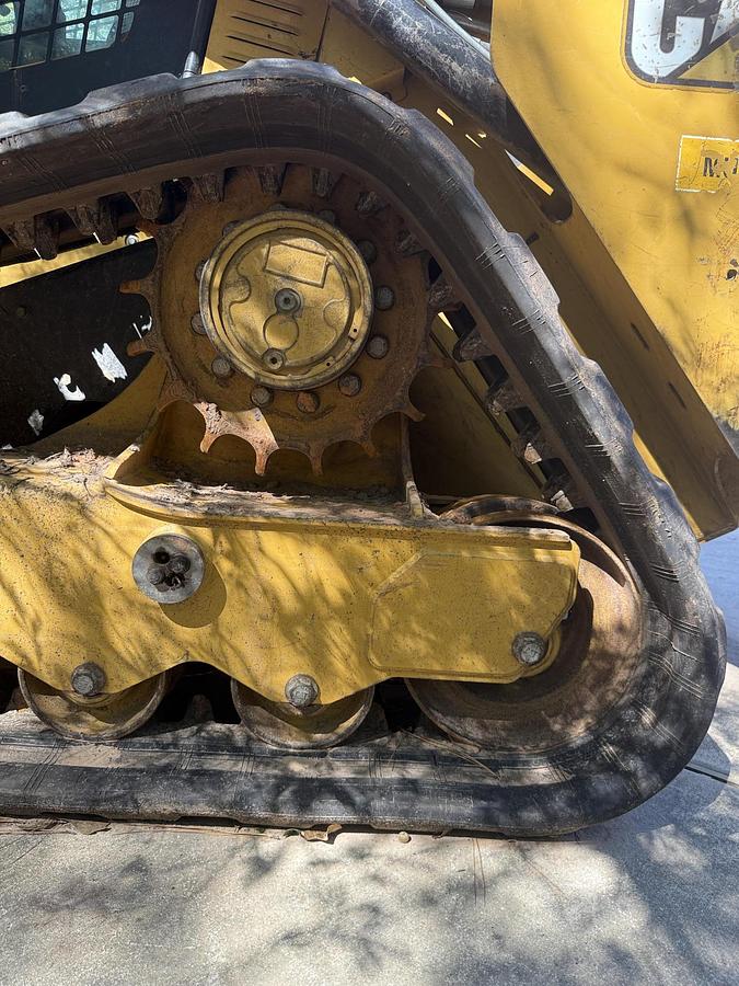 Used 2021 CATERPILLAR 299 D3 XE