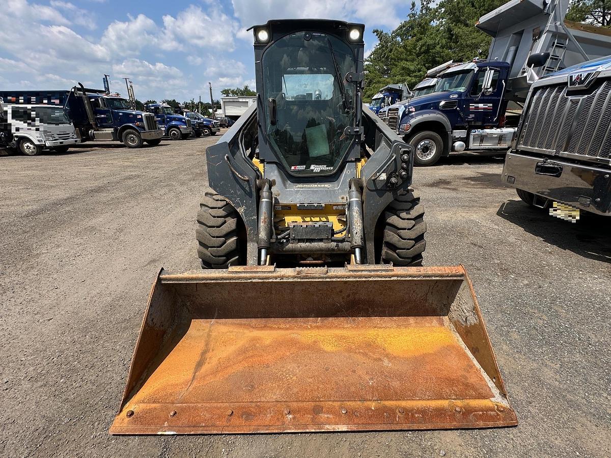 Used 2017 DEERE 332G