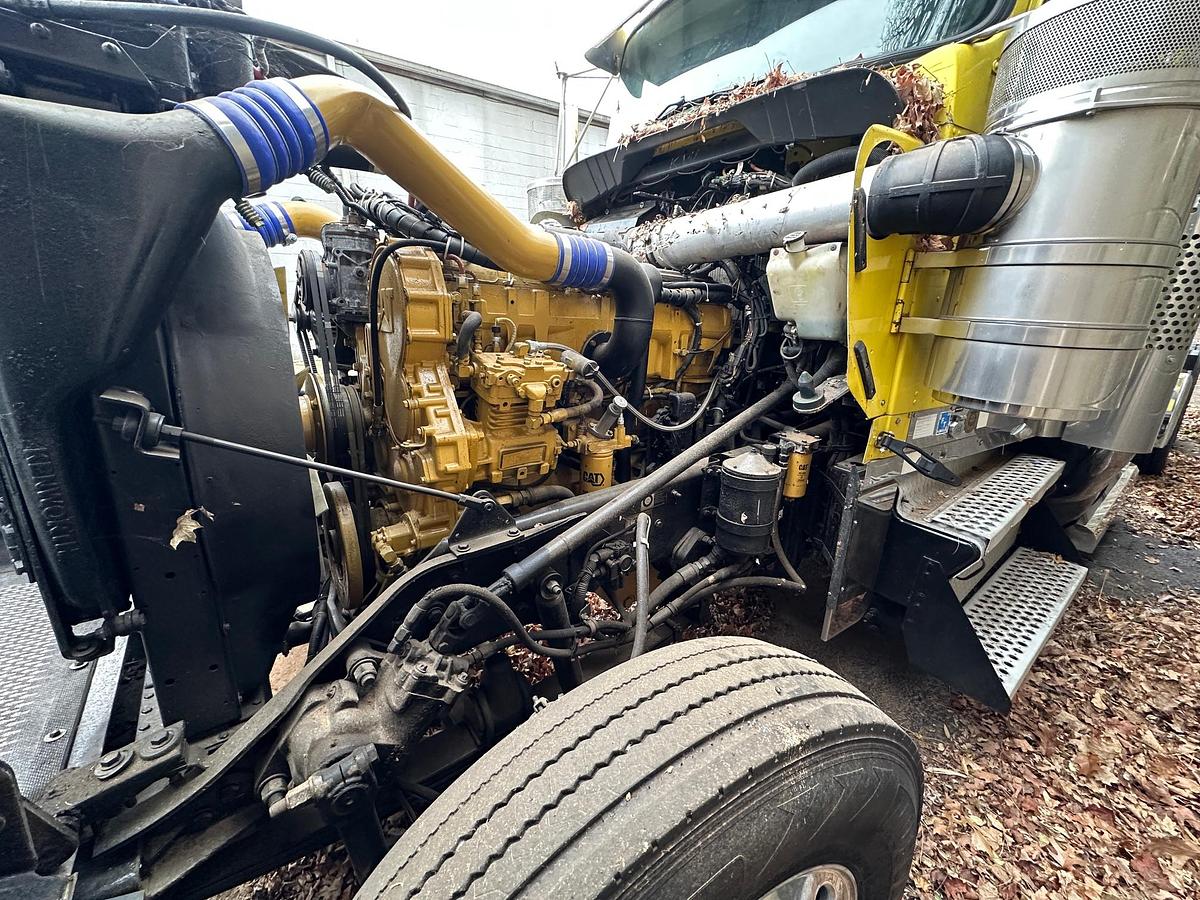 Used 2001 KENWORTH W900 AeroCab