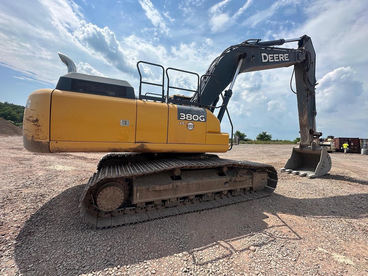 Used 2018 DEERE 380G LC