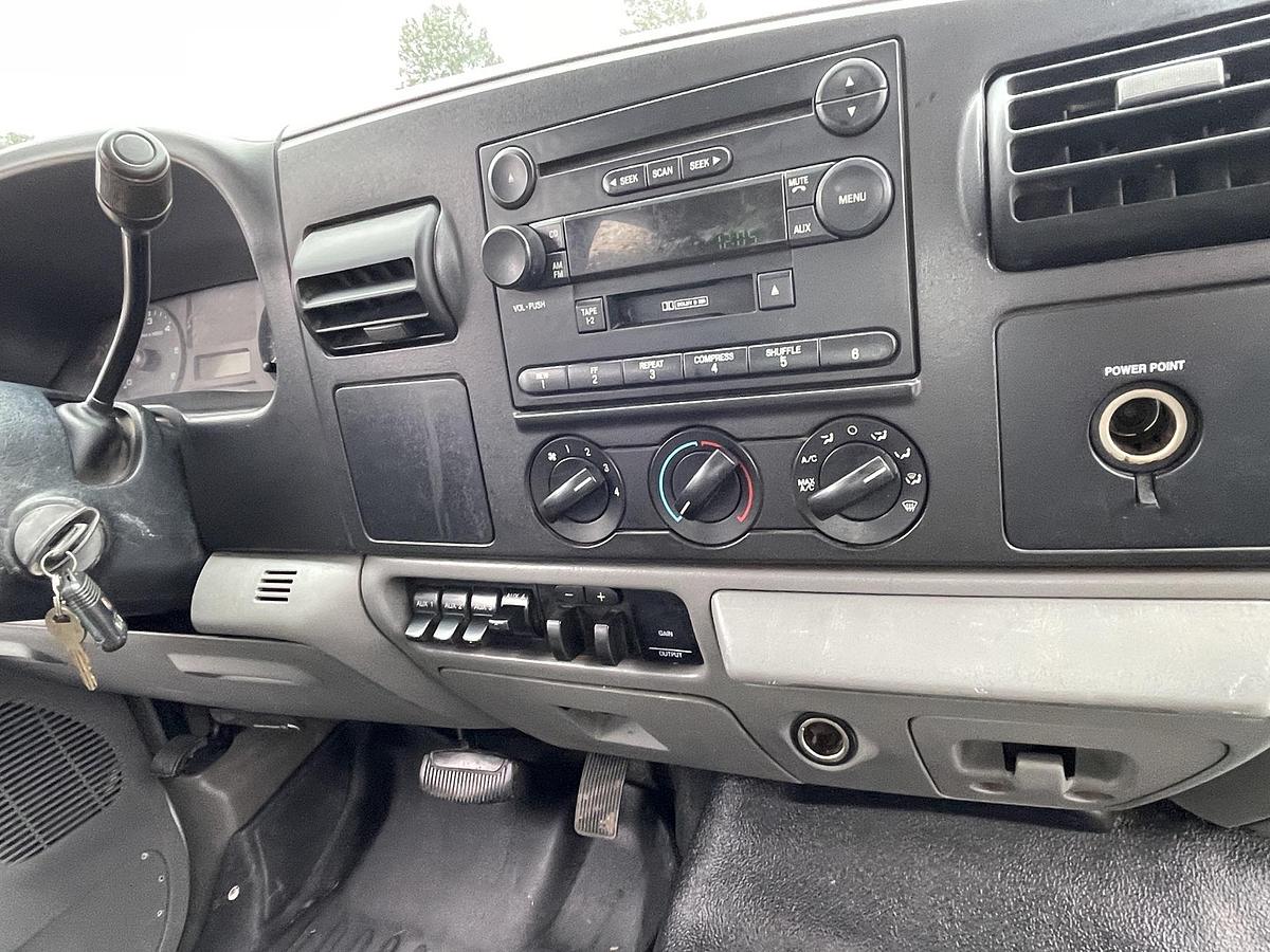 Used 2006 FORD F550 Crew Max