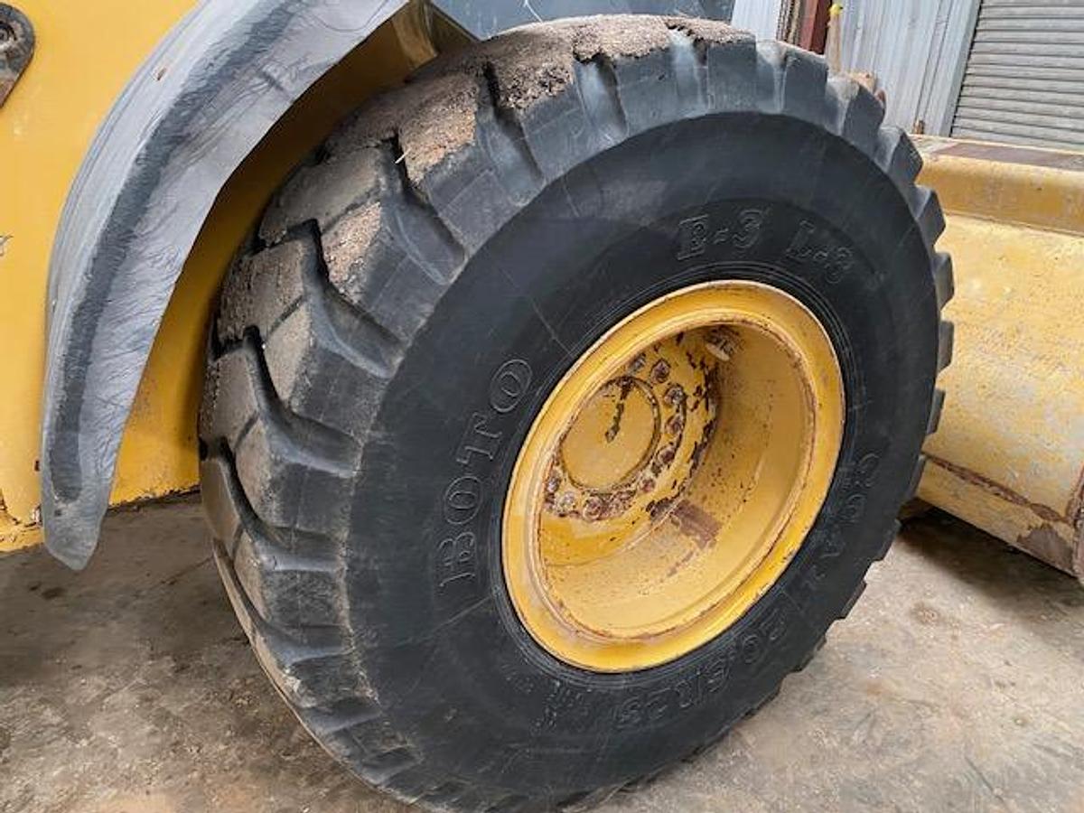 Used 2005 DEERE 544J