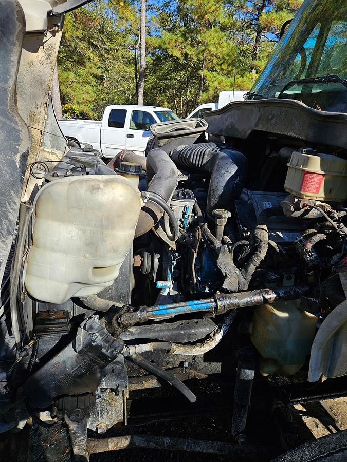 Used 2004 INTERNATIONAL 4200 Mini Mixer