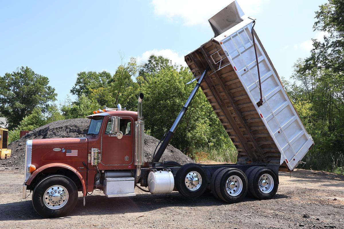 Used 1999 PETERBILT 379