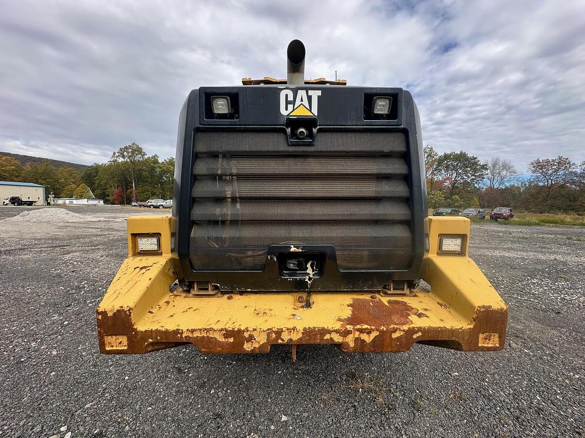 Used 2015 CATERPILLAR 962M