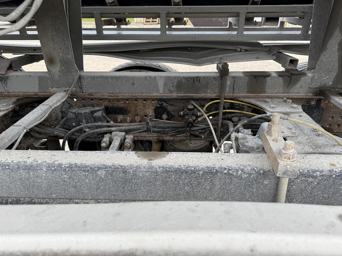 Used 2005 STERLING LT9500