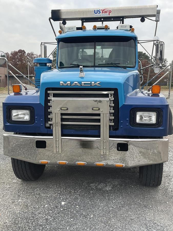 Used 2001 MACK RD688s Roll Off