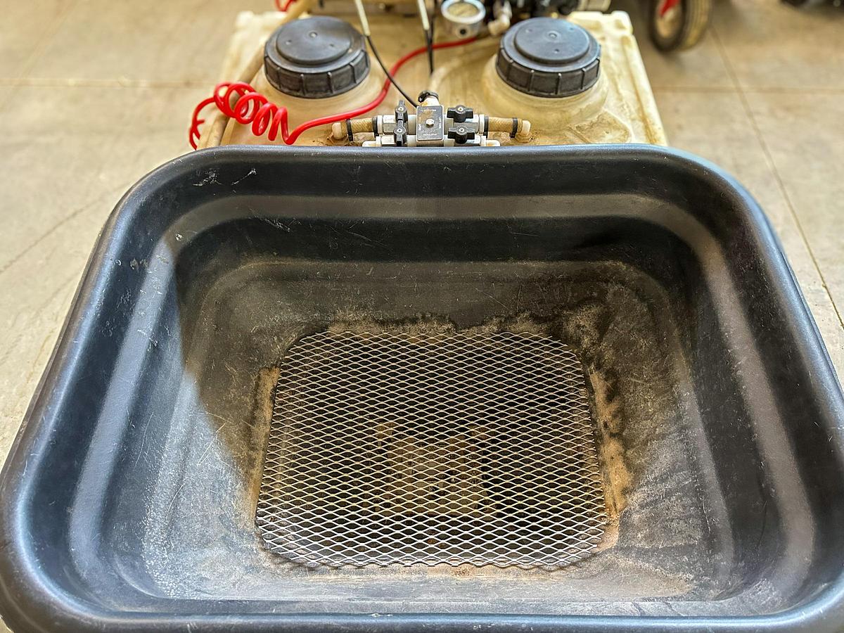 Used 2018 FERRIS MOWERS Spreader/Sprayer