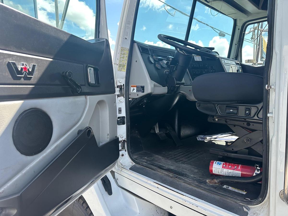 Used 2016 WESTERN STAR 7400