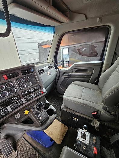 Used 2019 KENWORTH T880