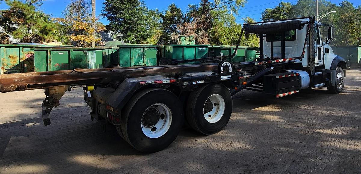 Used 2016 MACK GU713 Granite