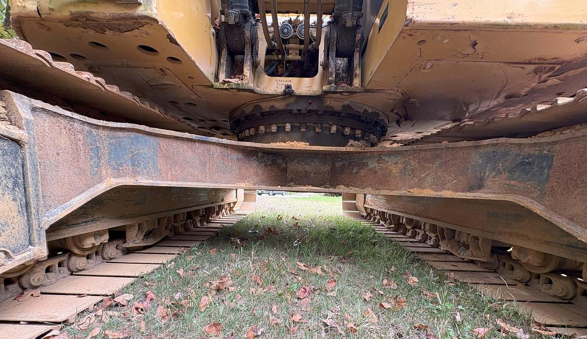 Used 2013 CATERPILLAR 321D LCR