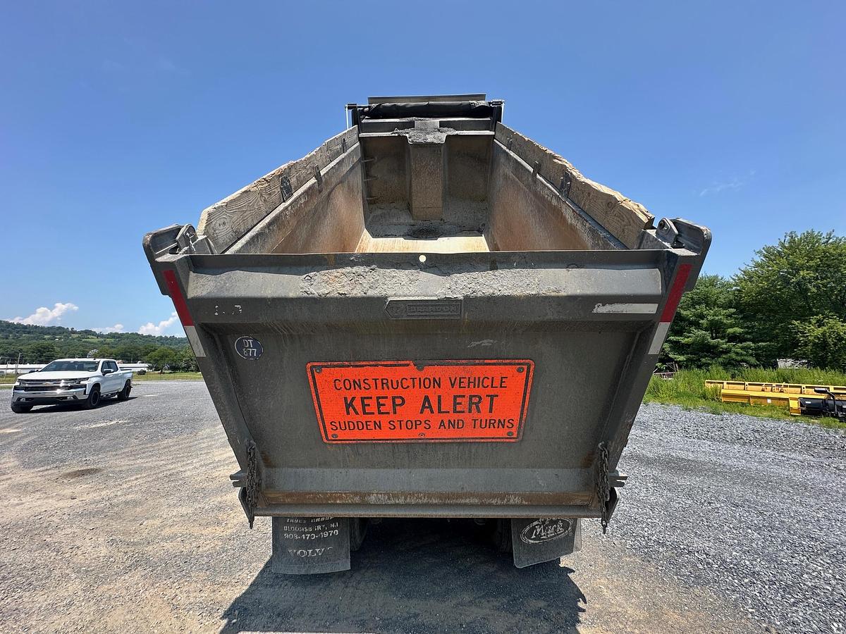 Used 2020 MACK Granite GR64F