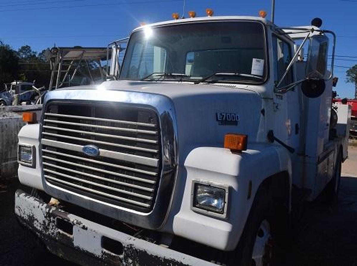 Used 1995 FORD L7000