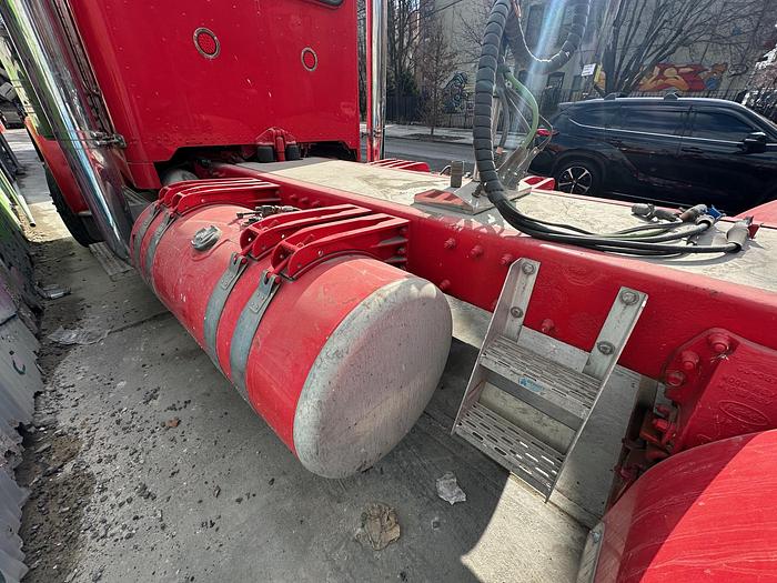 Used 2008 PETERBILT 389