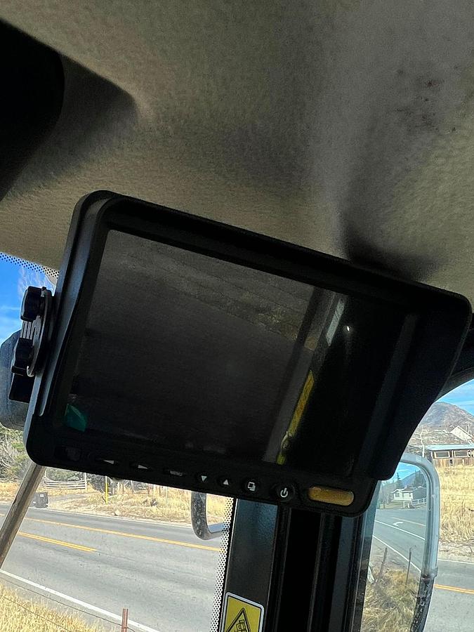 Used 2016 CATERPILLAR 907M