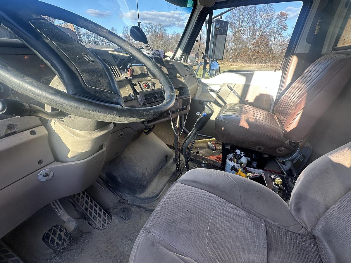 Used 2004 STERLING L7500