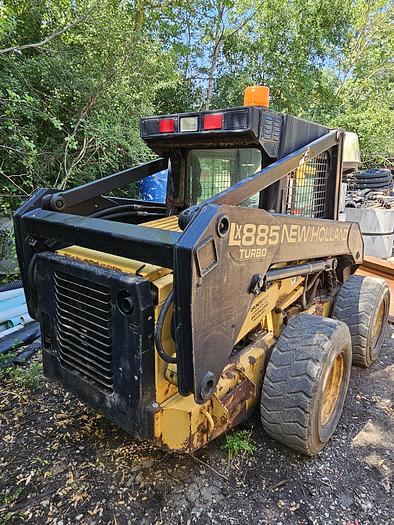 Used 1999 NEW HOLLAND LX885