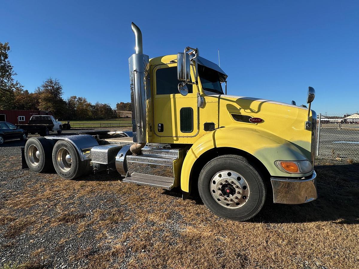Used 2013 PETERBILT 384