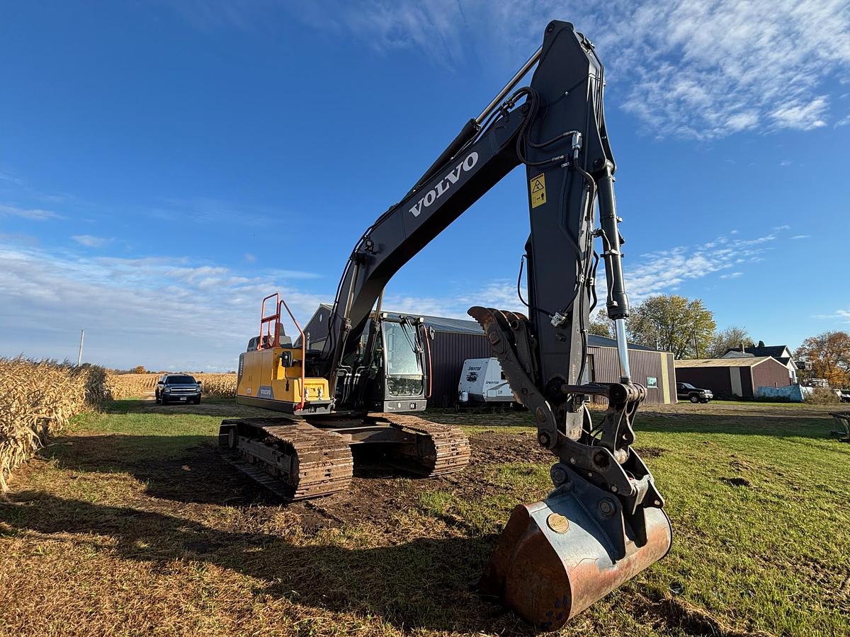 Used 2019 VOLVO EC220EL