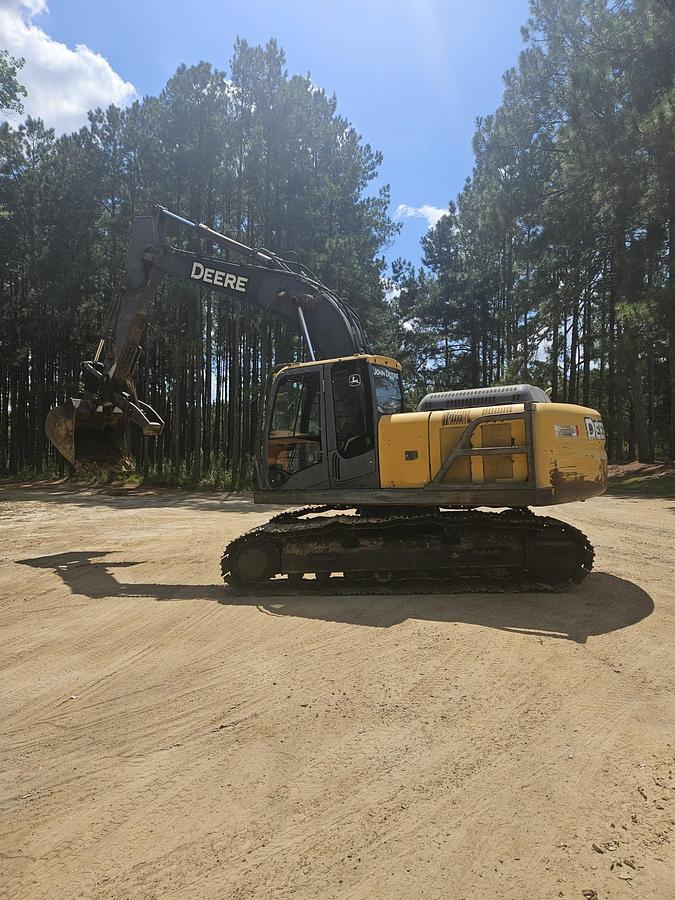 Used 2010 DEERE 200D