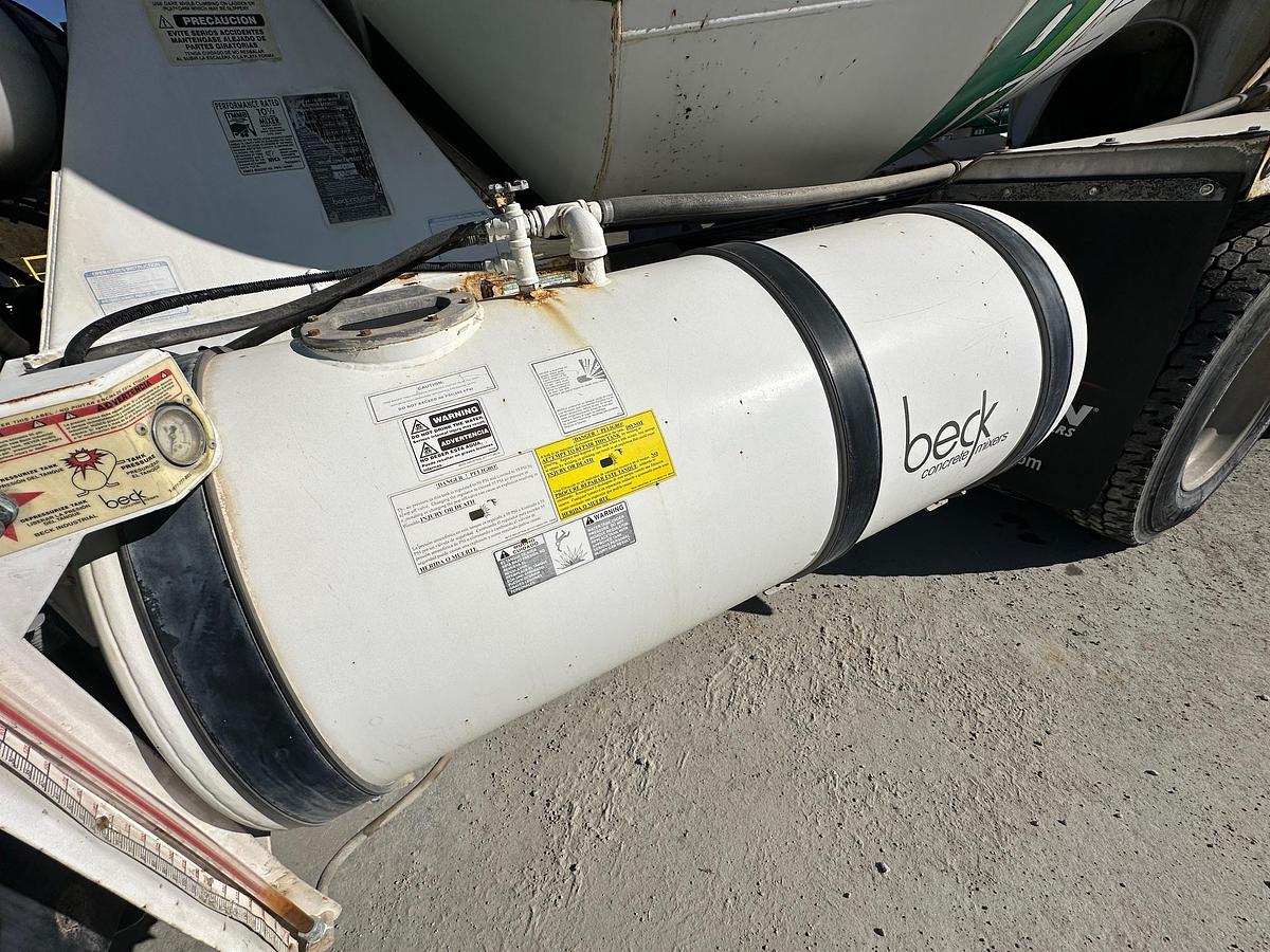 Used 2019 MACK GR64B