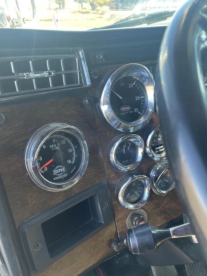 Used 1989 PETERBILT 379