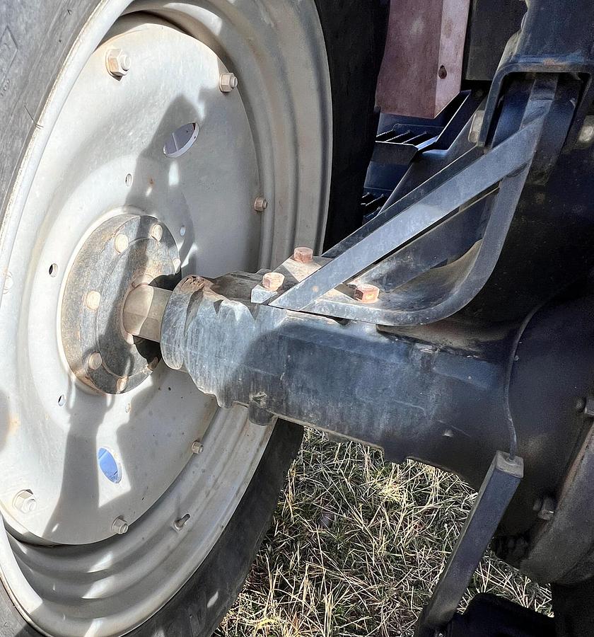 Used 2004 CASE IH MXM130