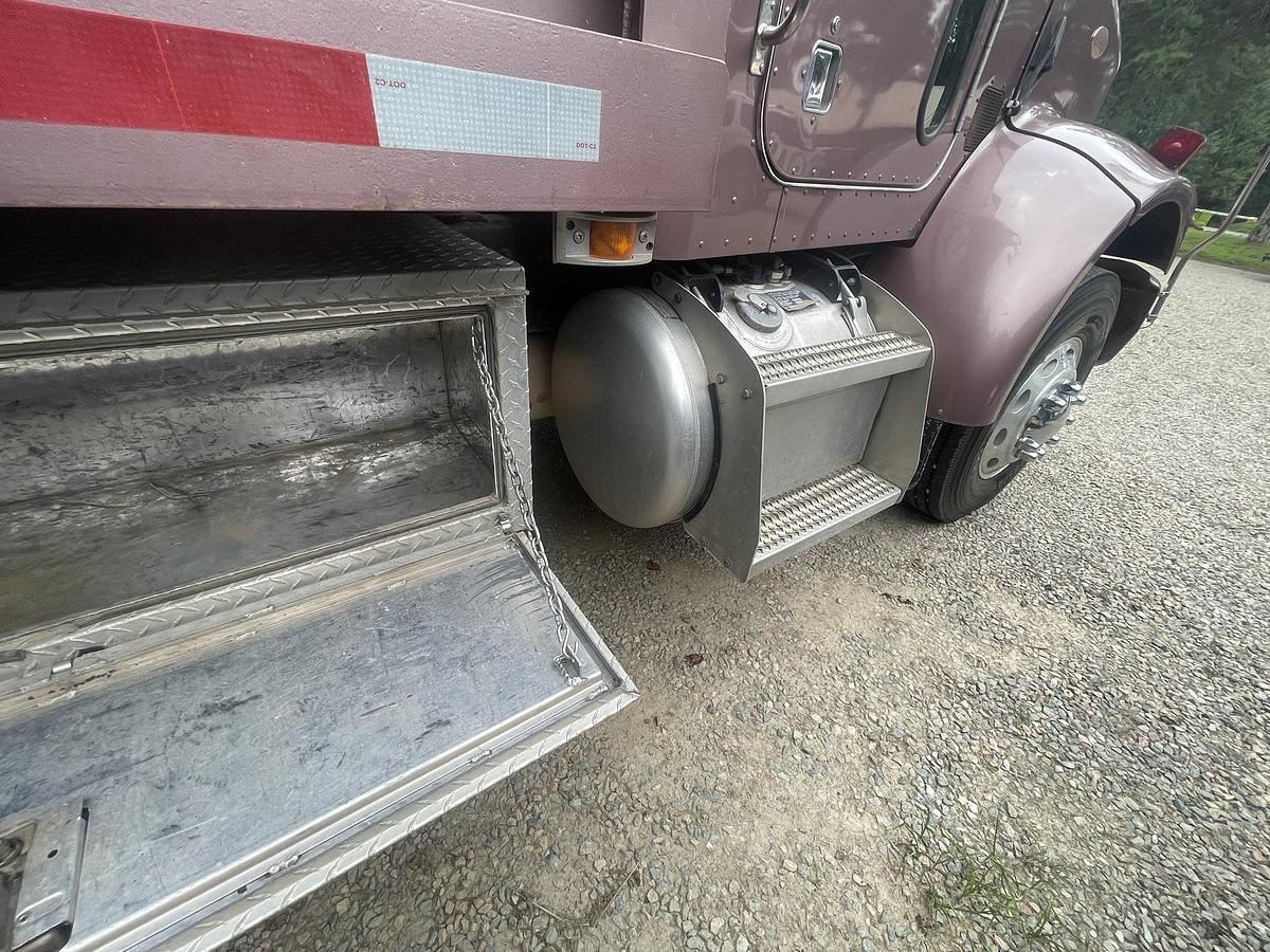 Used 1998 PETERBILT 330