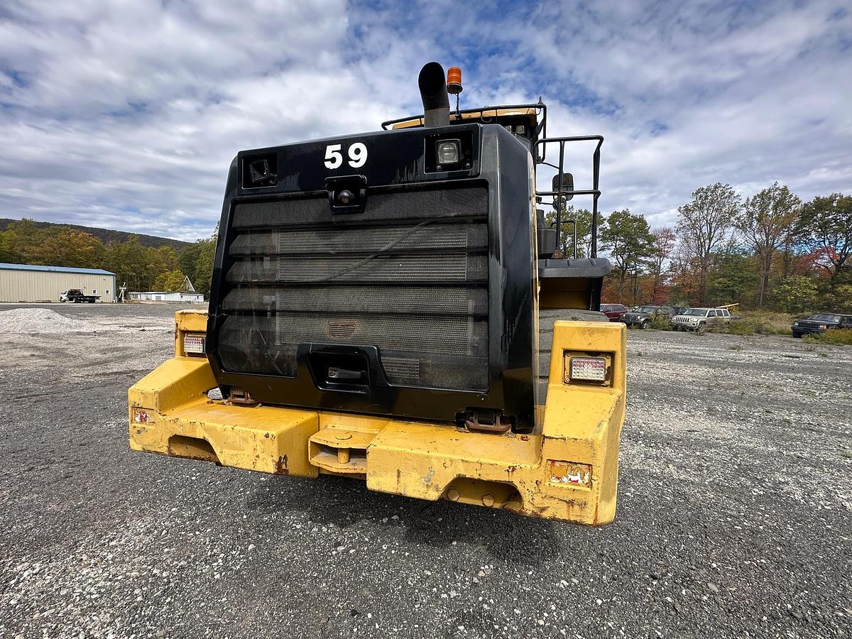 Used 2013 CATERPILLAR 962K