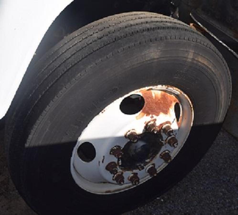 Used 1995 FORD L7000