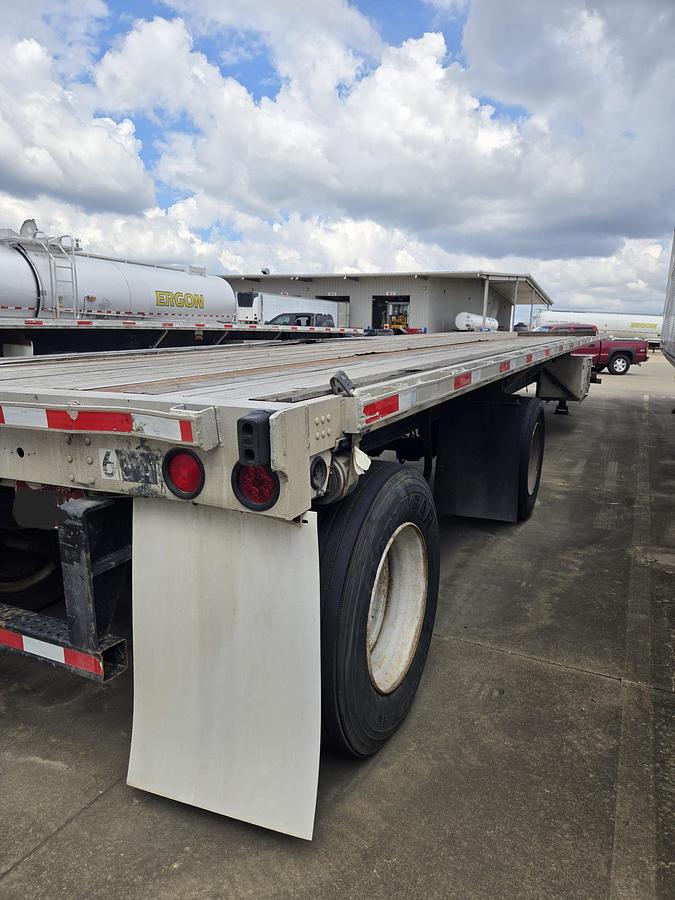 Used 2000 UTILITY 48 x 102