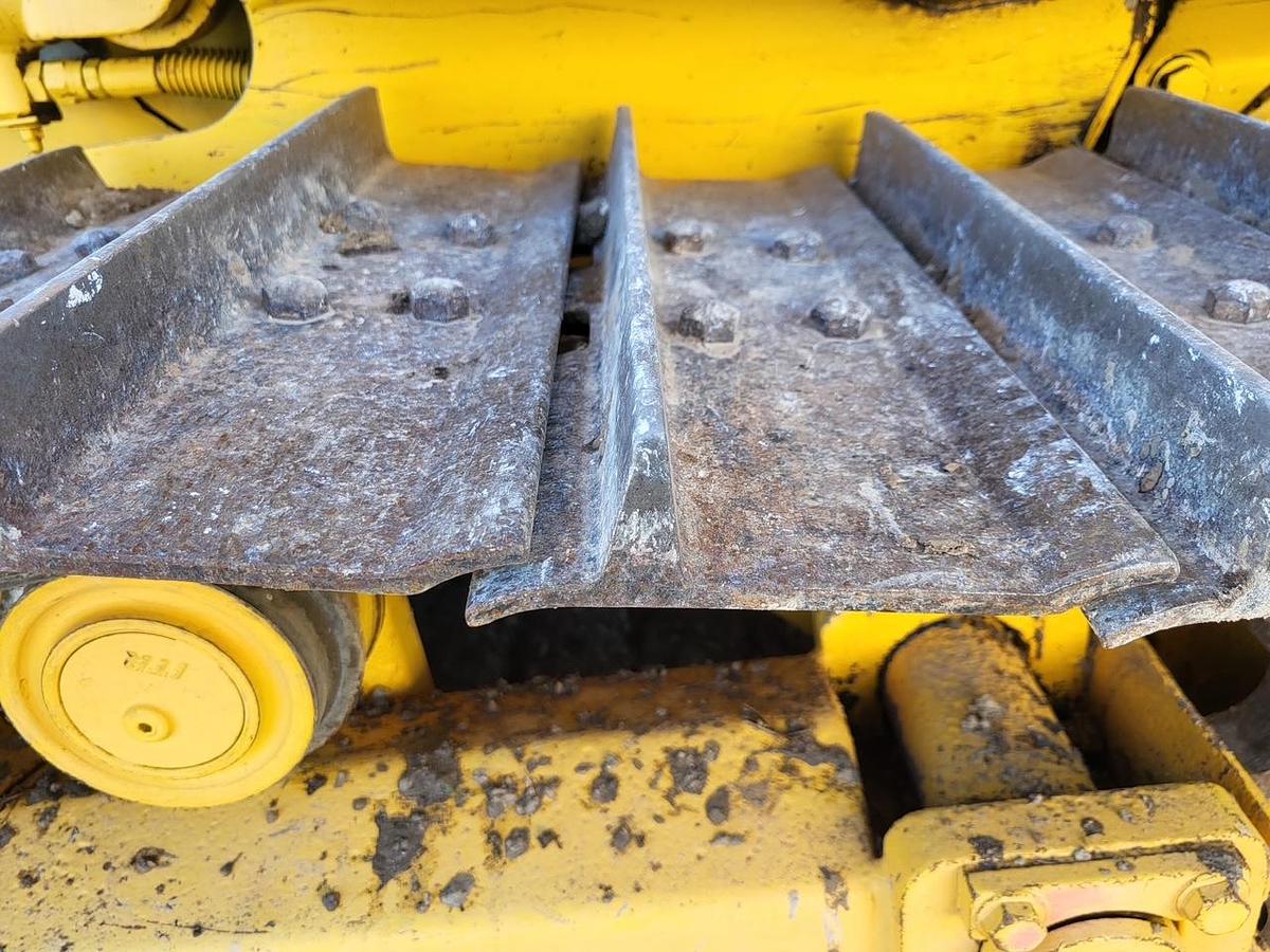 Used 2002 KOMATSU D32E