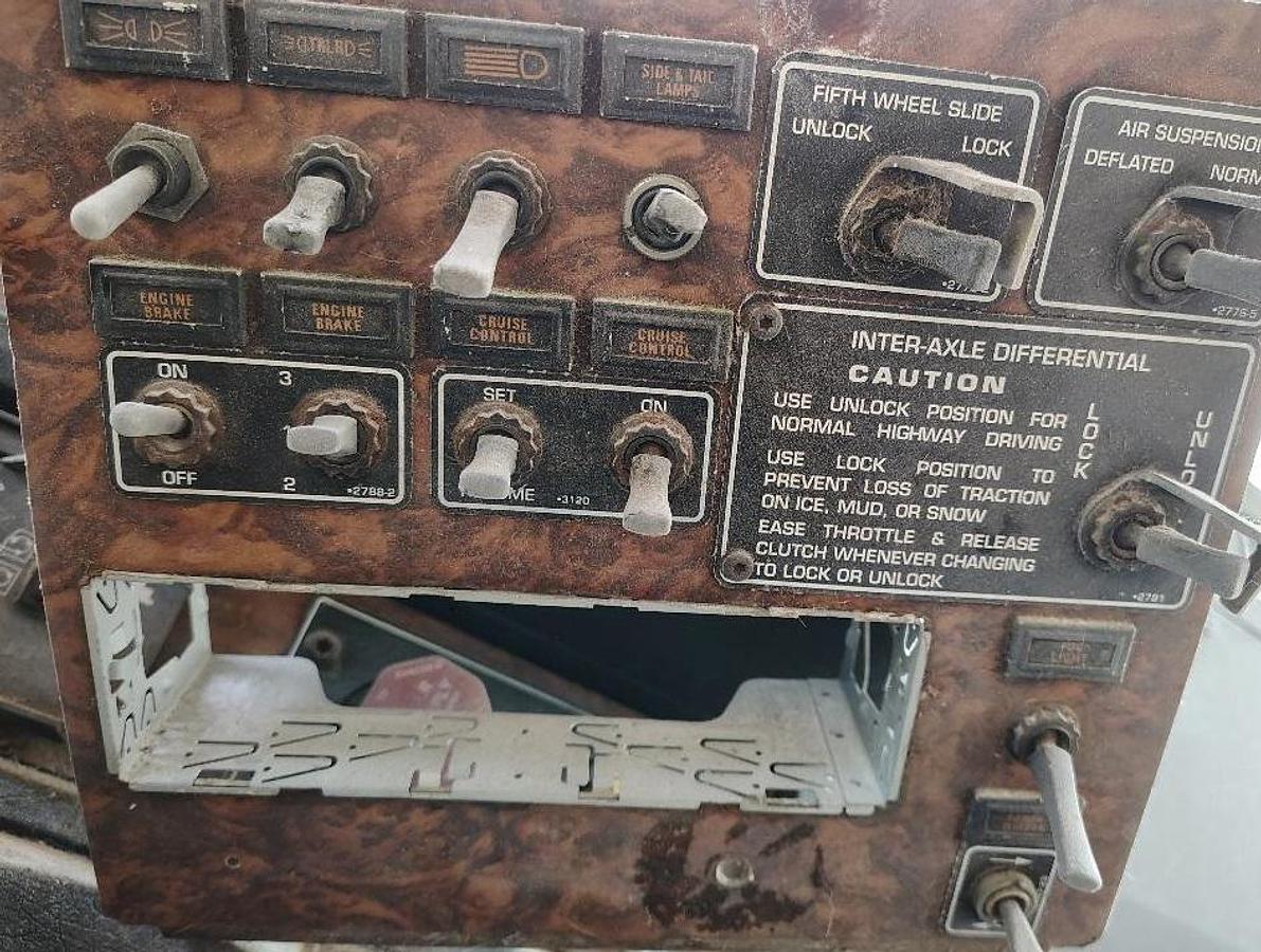 Used 2000 KENWORTH W900