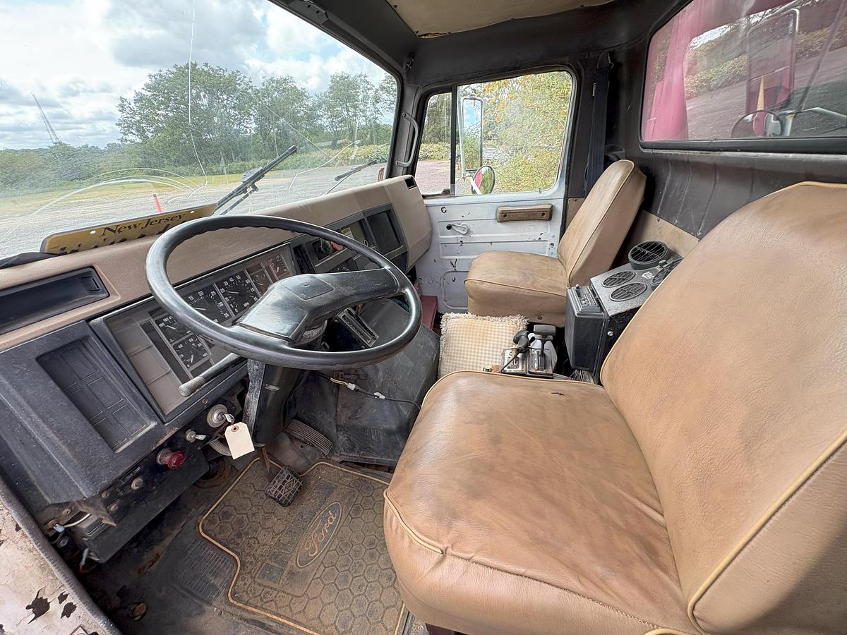 Used 1990 INTERNATIONAL 4900