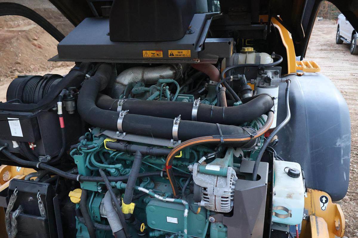 Used 2014 VOLVO L50G