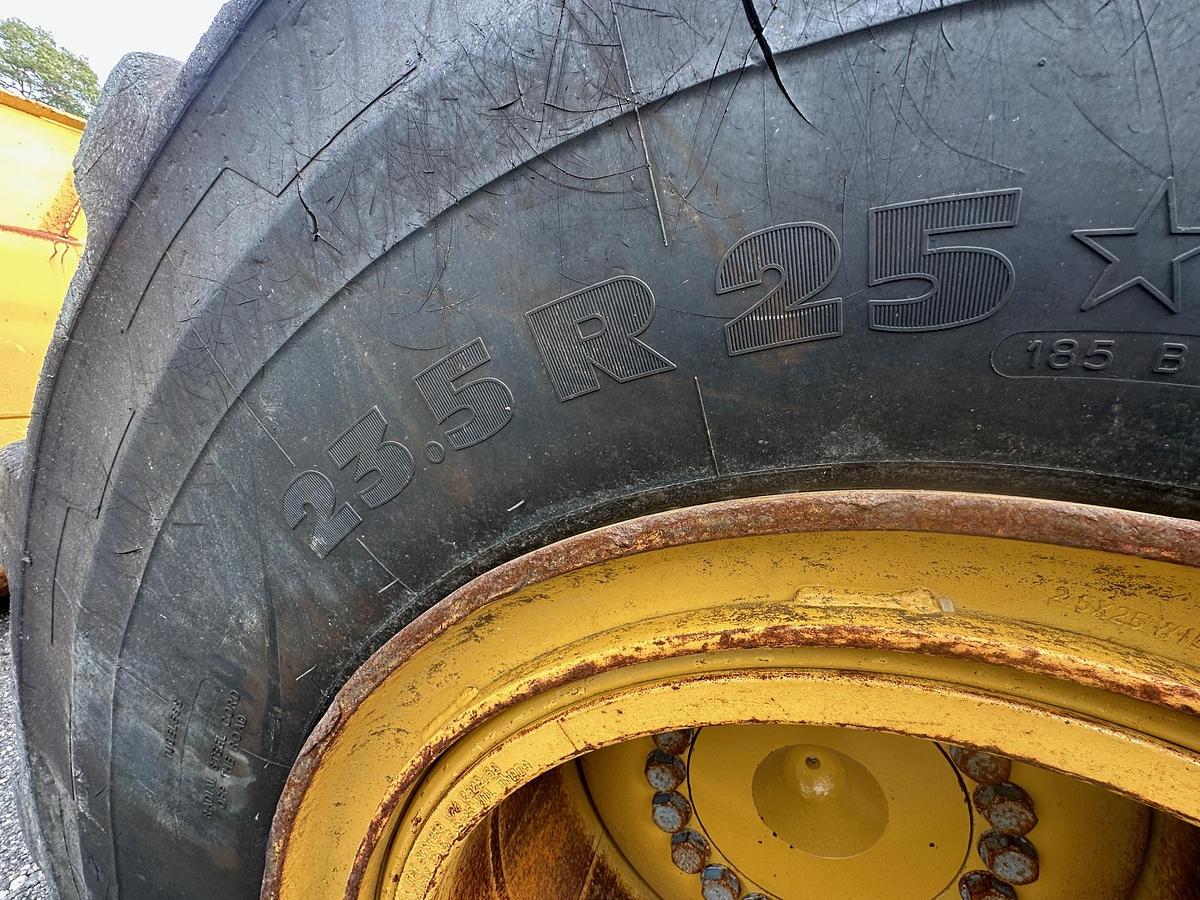 Used 2015 CATERPILLAR 962M