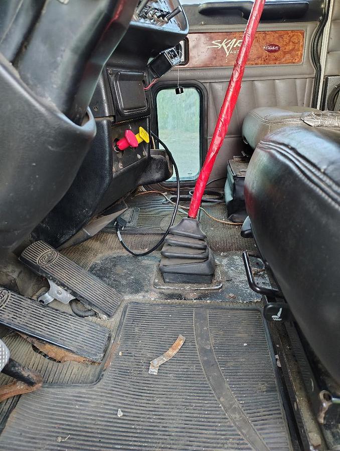 Used 2005 PETERBILT 379